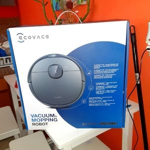 Robot mop and vacuum